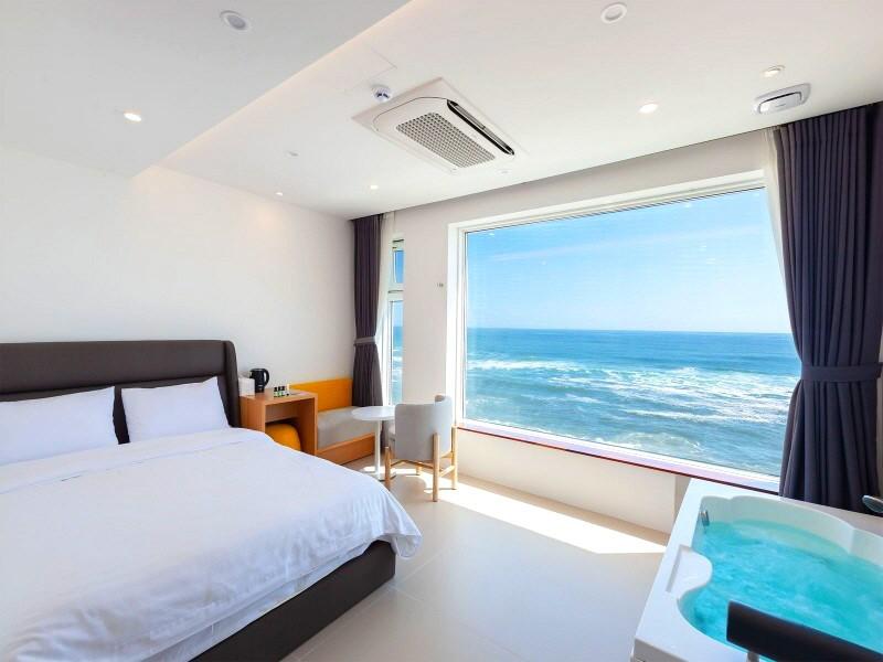 Gangneung Oping House Pension