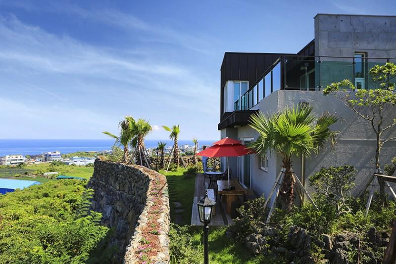 Jeju Castle Blackstone Pension