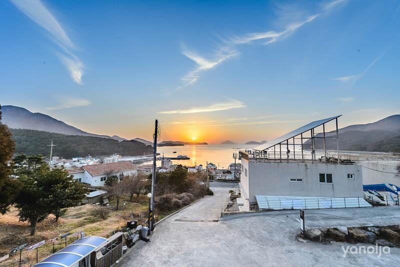 Geojedo Ium Pension