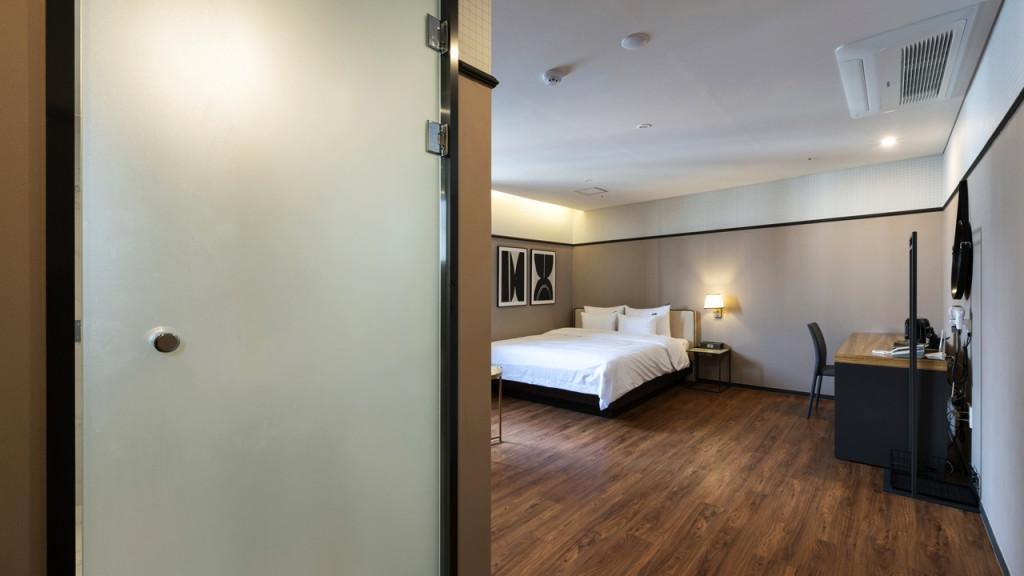 Seomyeon Bumcheon Brown Dot-10