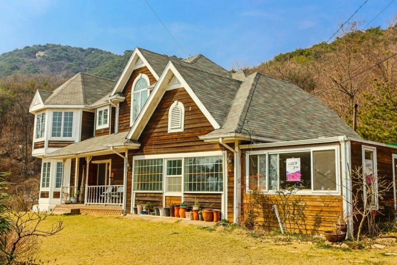 Ganghwado Badaga Geuriun Namu Pension