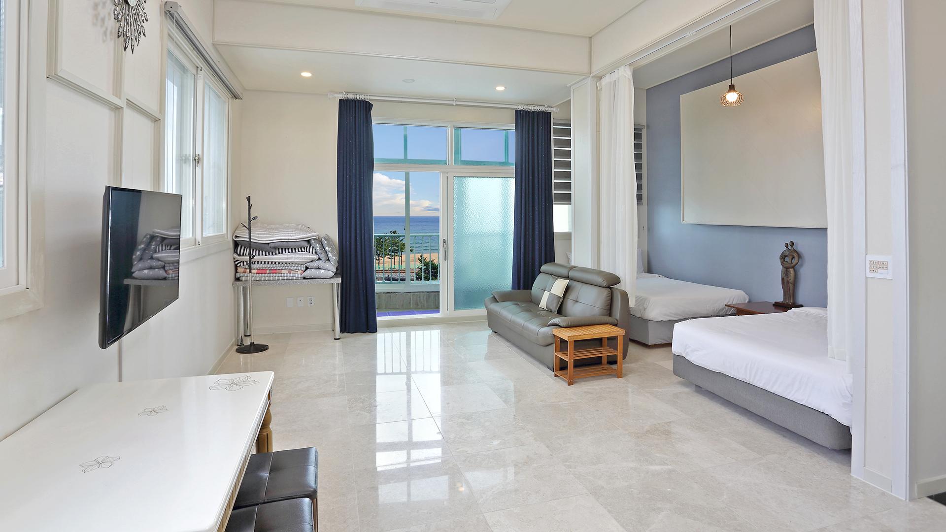Gangneung Buchaegil Motel and Pension
