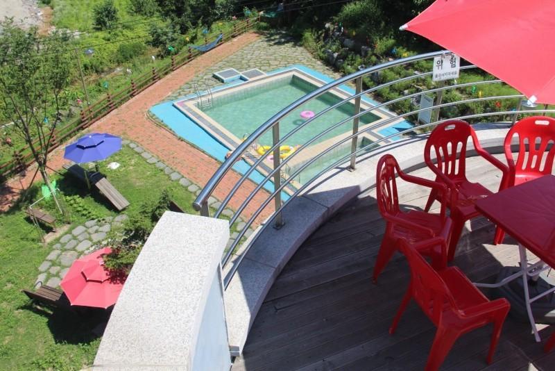 Danyang three nests Stay Pension