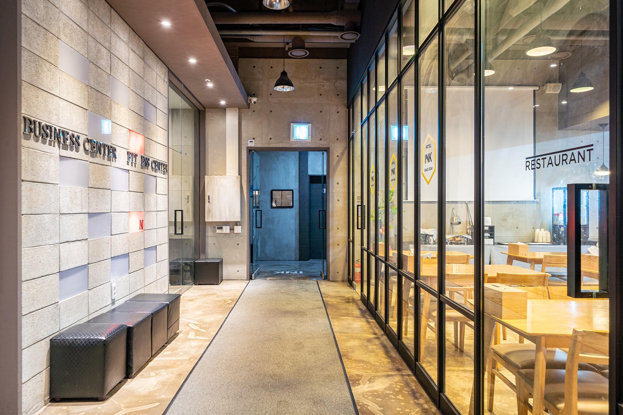 Gong-Ju TouristHotel INK-9