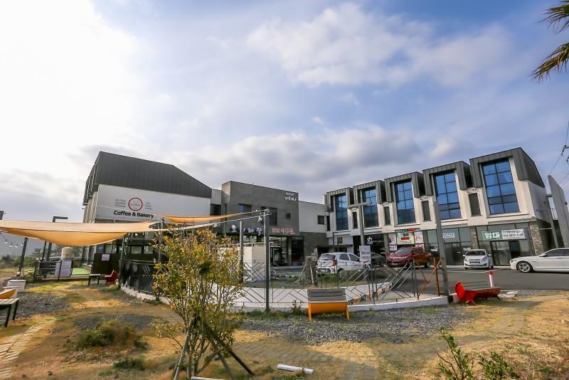 Seogwipo Raon Jena Pension