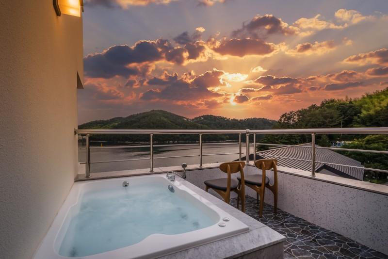 Geoje Island Remember Pension