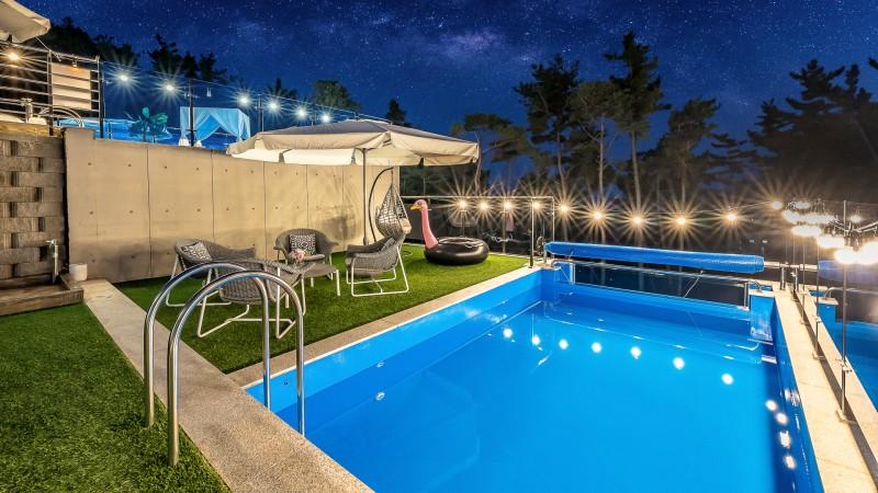 Daebudo (Yeongheungdo) Sleep Pool Villa-19