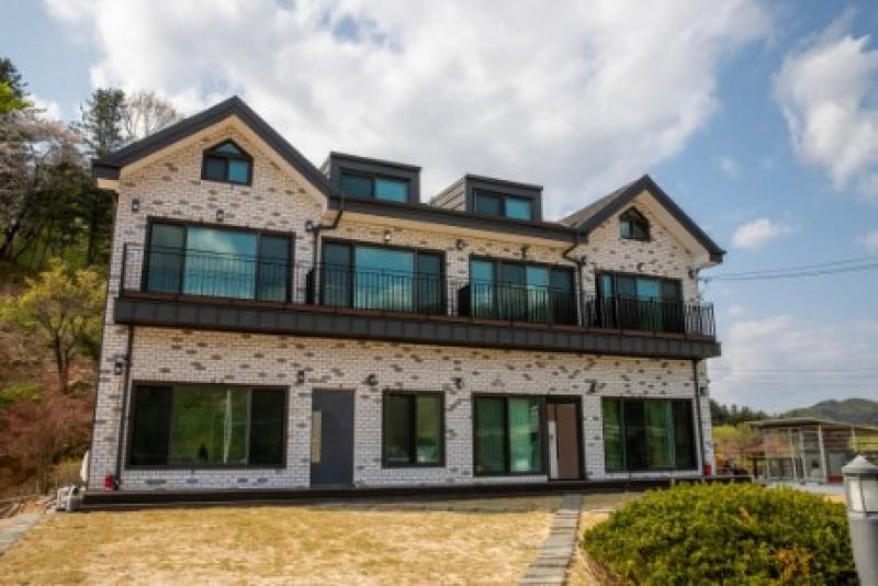 Gapyeong Seravi Pool Villa-61