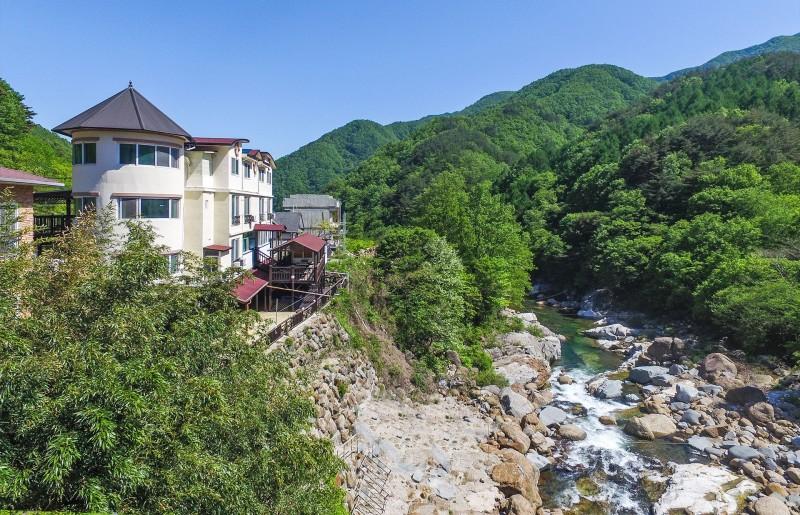 Sancheong Jirisan Muljoeun Pension
