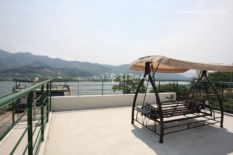 Namyangju River Hill Village Pension-10