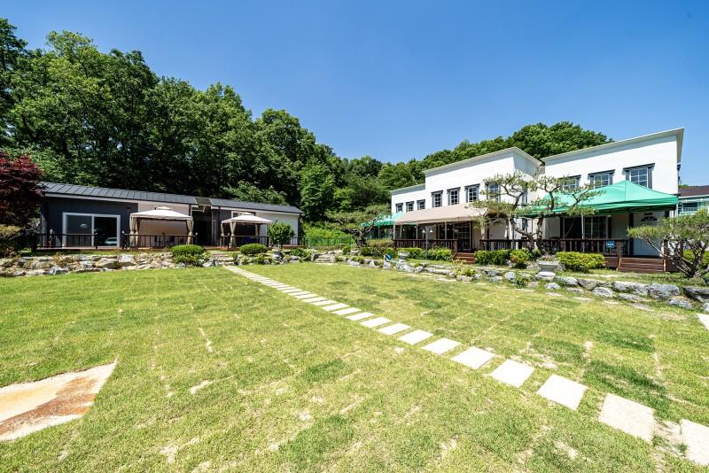 Yongin Dongubak Tourist Pension