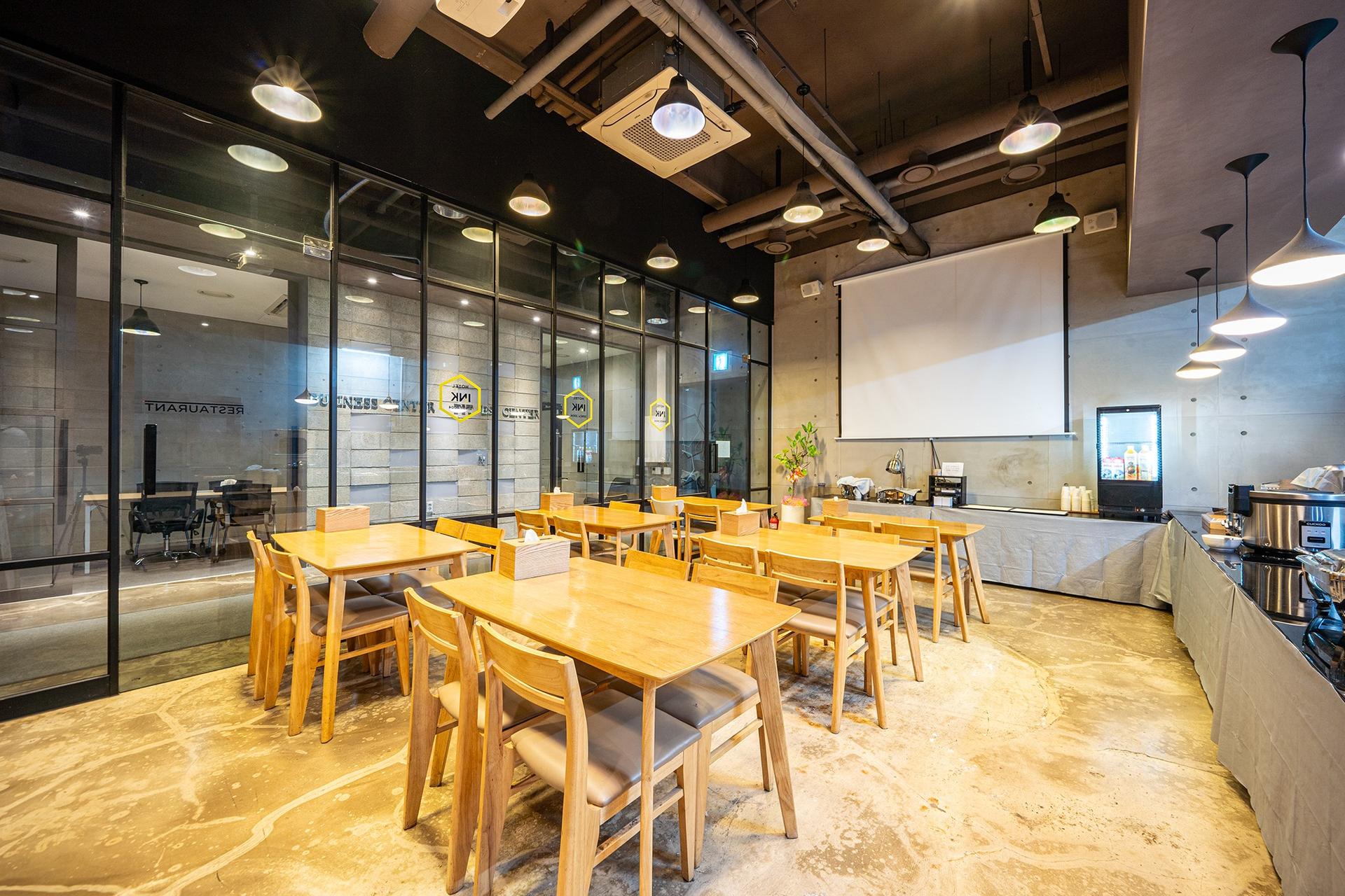 Gong-Ju TouristHotel INK-17