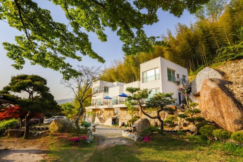 Hadong Mulkkot Gardens Pension