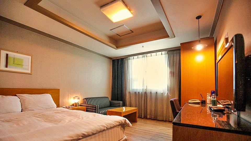 Changwon AT Business Hotel