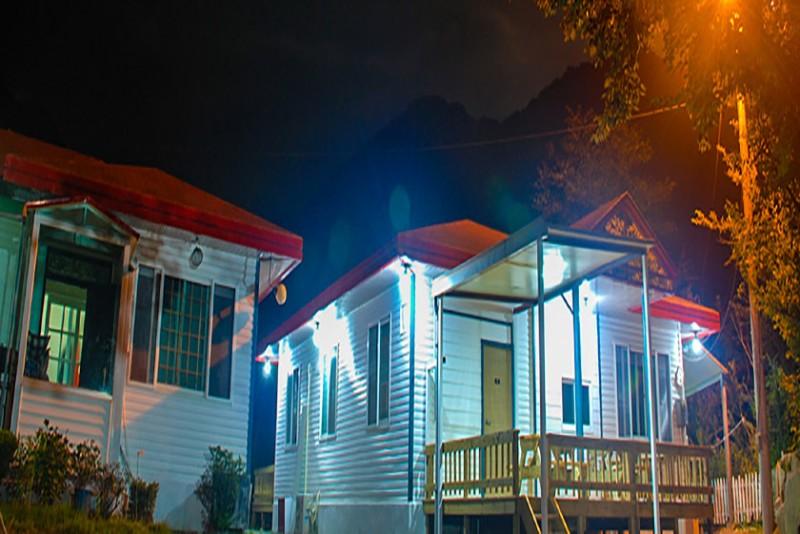 Yangsan (Baenaegol) Paraeso Ppalganjibung Pension