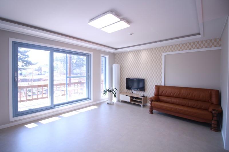 Taean Mongsanpo High Beach Pension