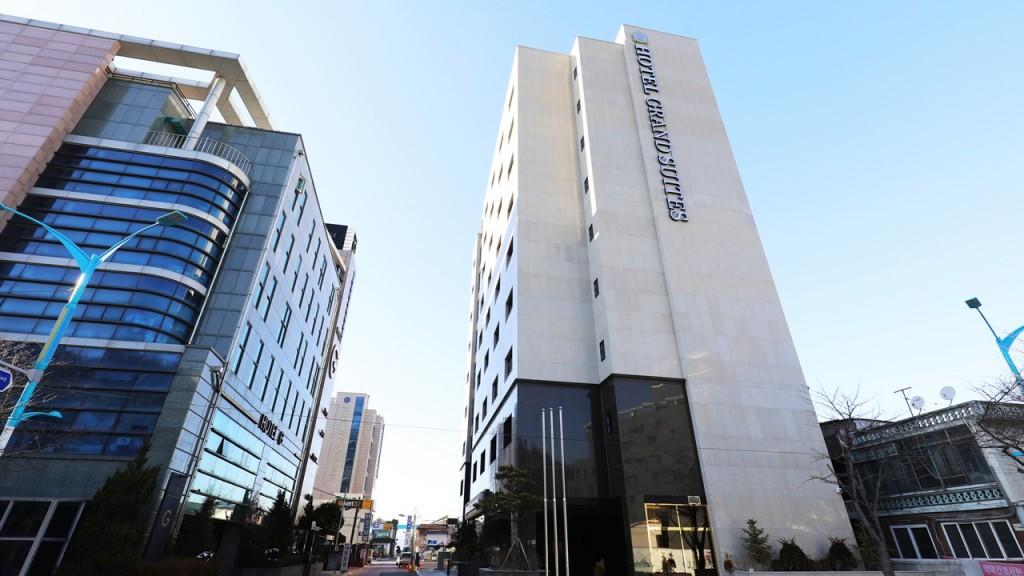 Wolmido Grand Suite Hotel-8