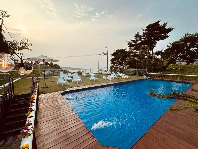 Hwaseong (Jebudo) Sea Pension