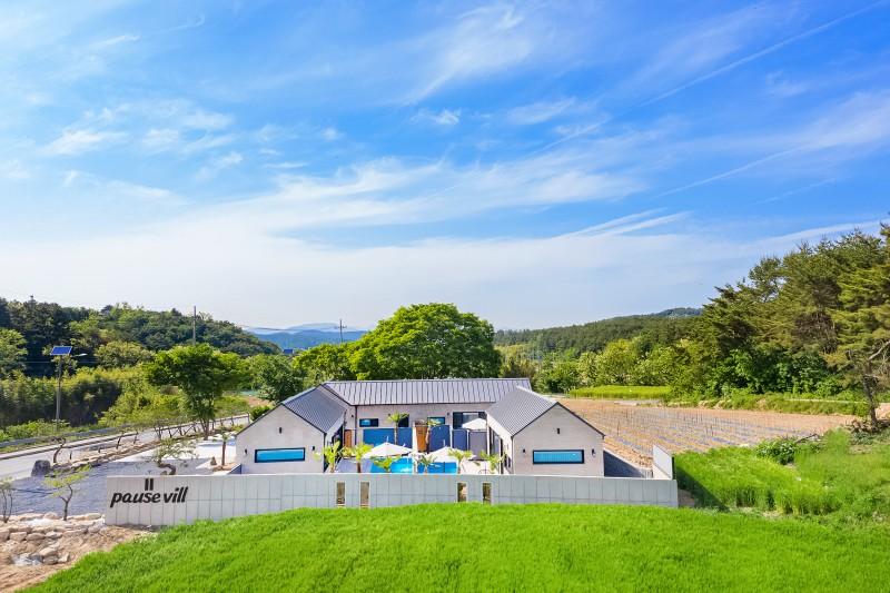 Gyeongju Puzzville Pool Villa Pension