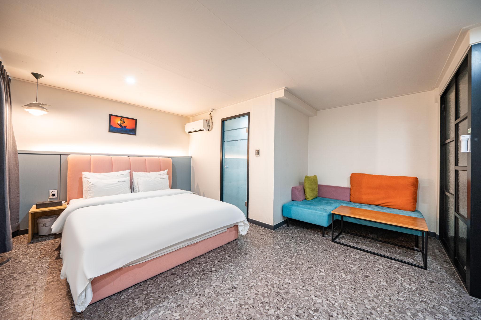 Changwon Masan HOTEL Bronze