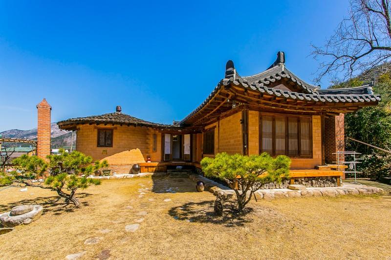 Byeokdosan Hwangtobonga Pension