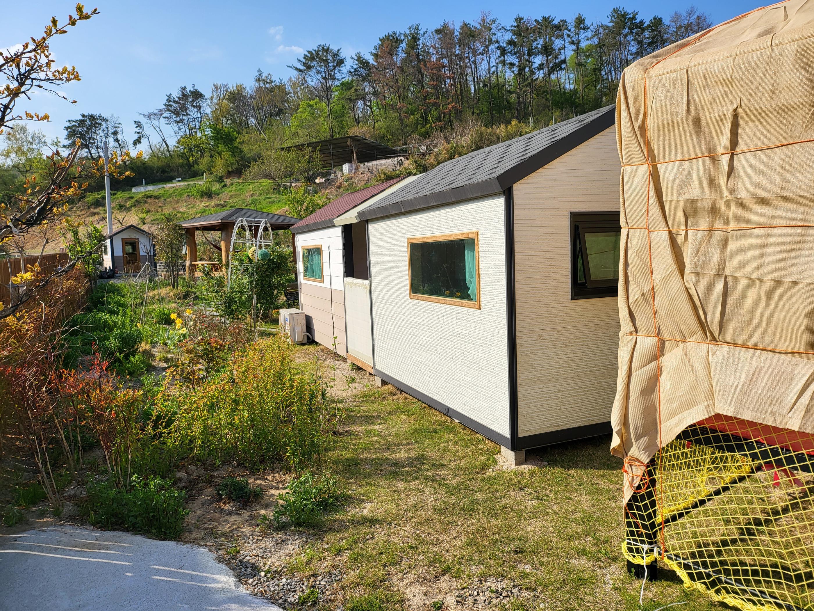 The Hue Kids Pool Vila-33