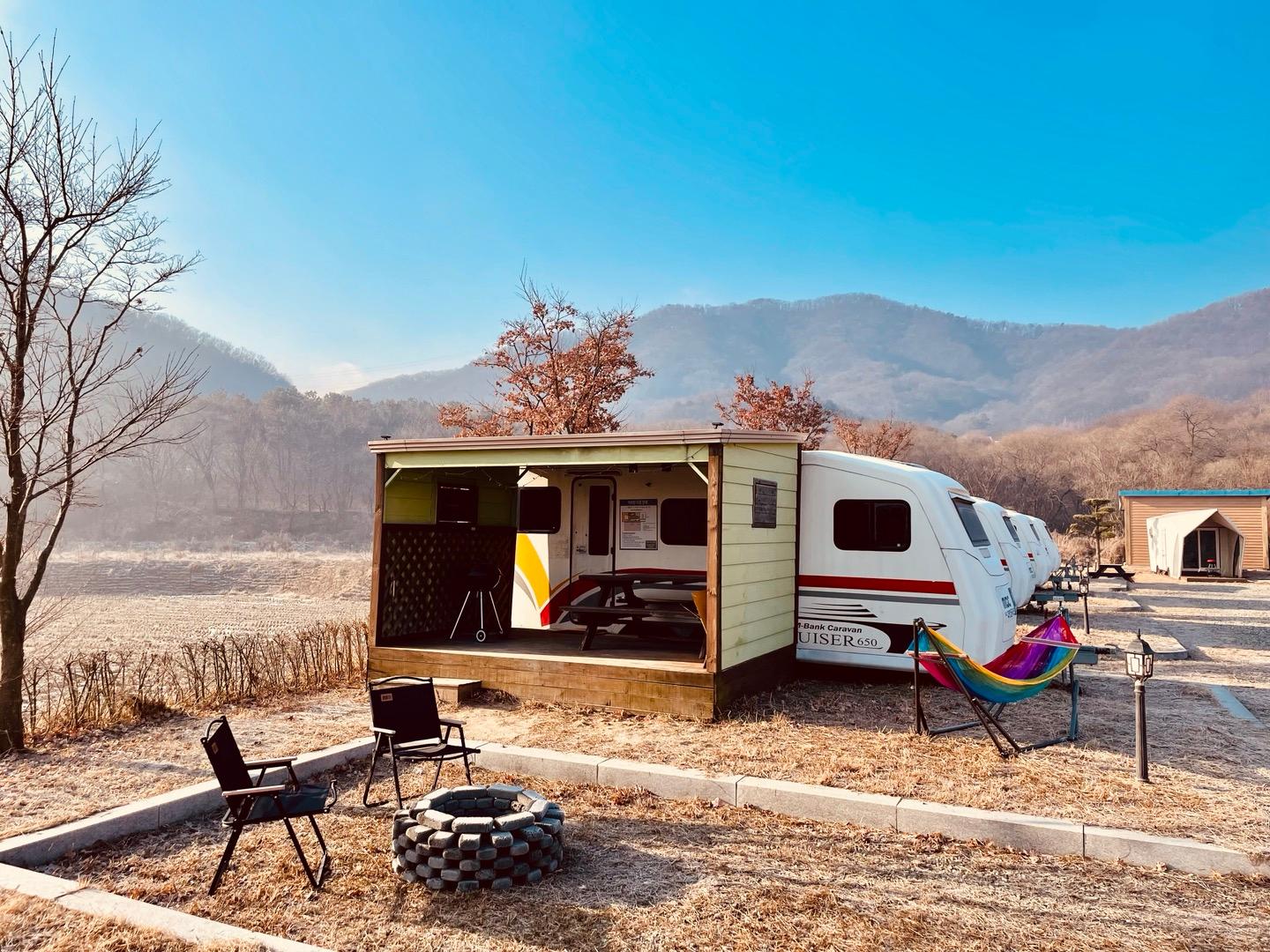 Yongin University Janggeum Park Glamping Caravan