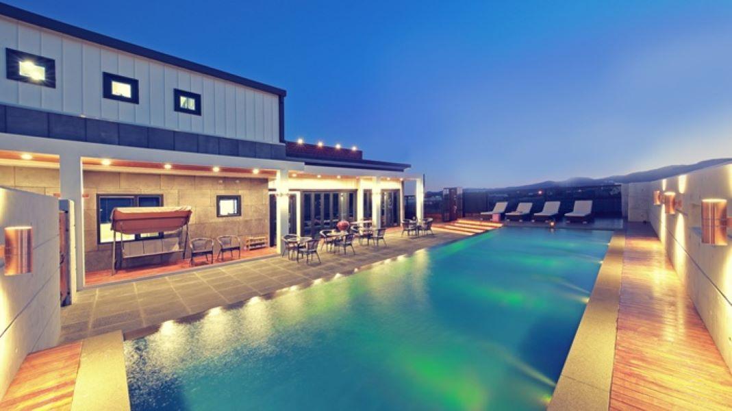 Pohang Sea Class Pool Villa Pension