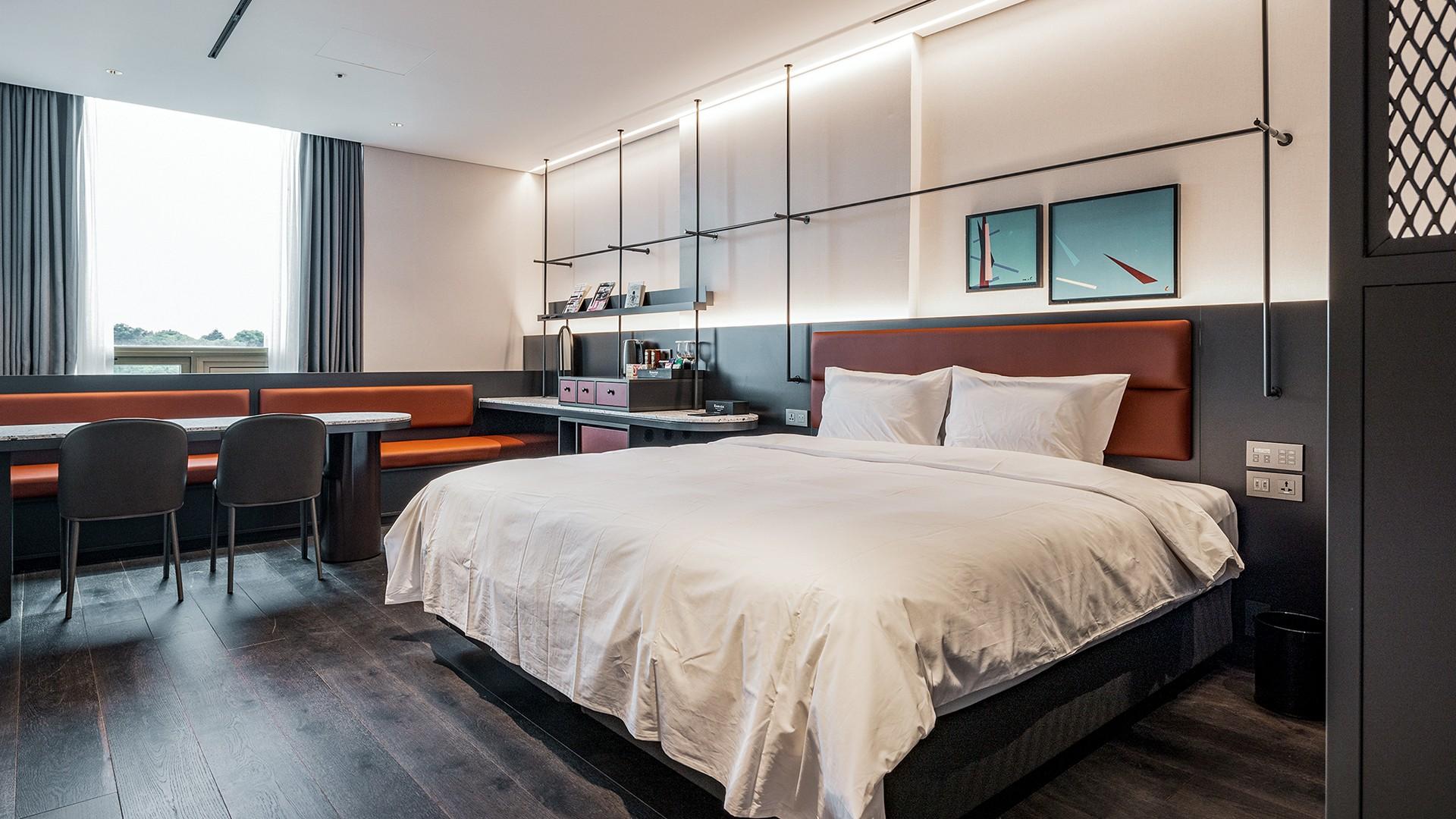 디럭스 킹 더블