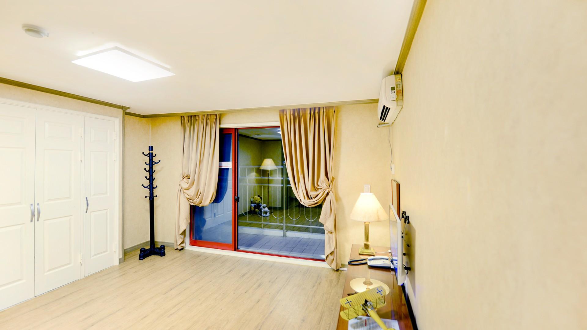 Dogo Tobiscondo Pet Hotel