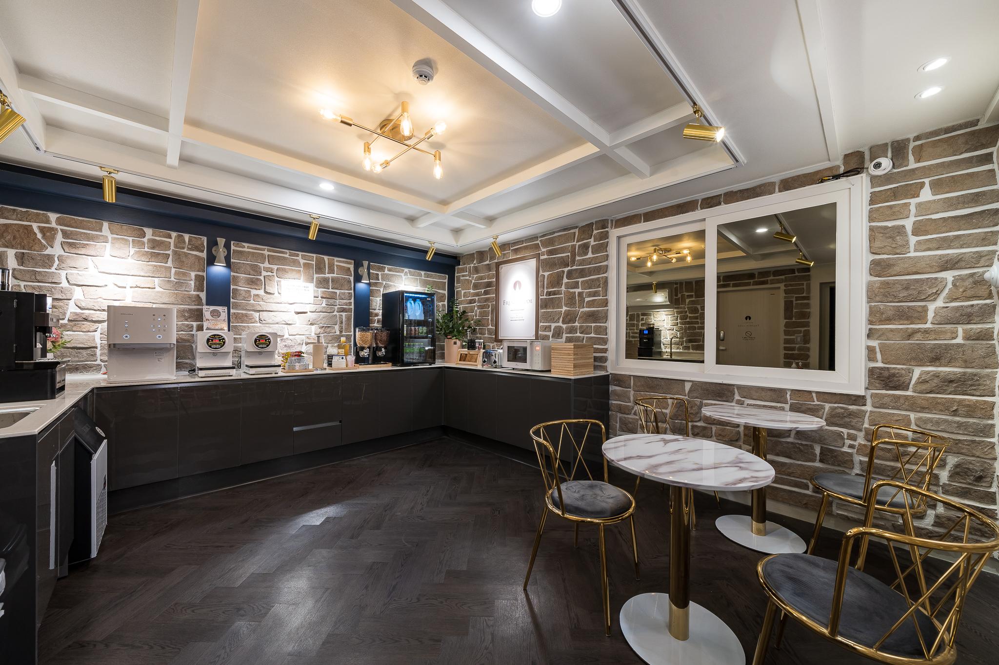 Busan Seomyeon French Code-24