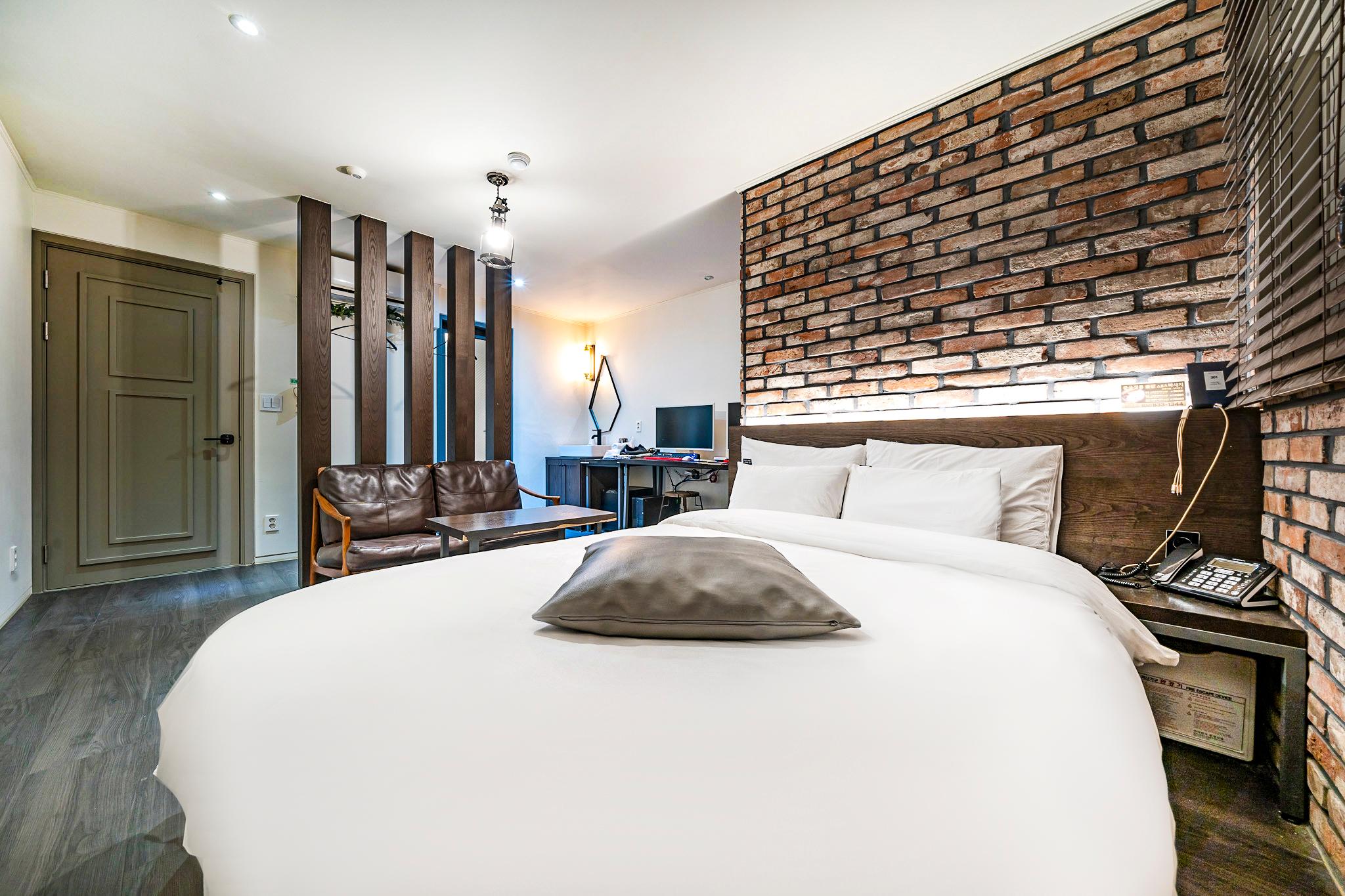 Incheon DongIncheon YAJA-2