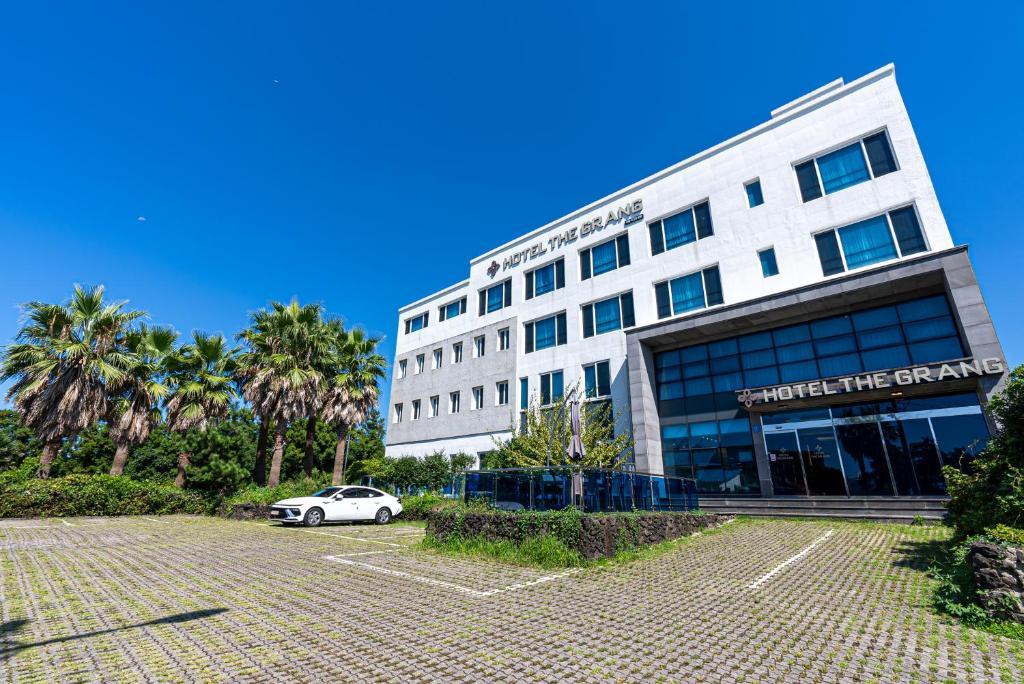 Seogwipo Hotel The Grang Jungmun