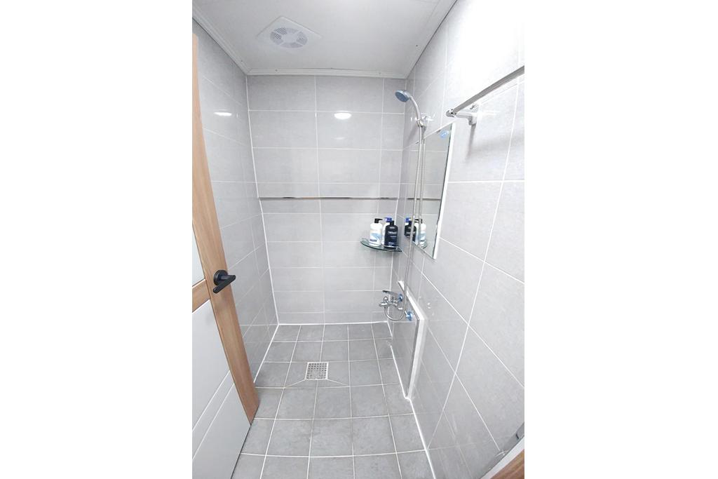 Youngsan Haujae Guesthouse-16