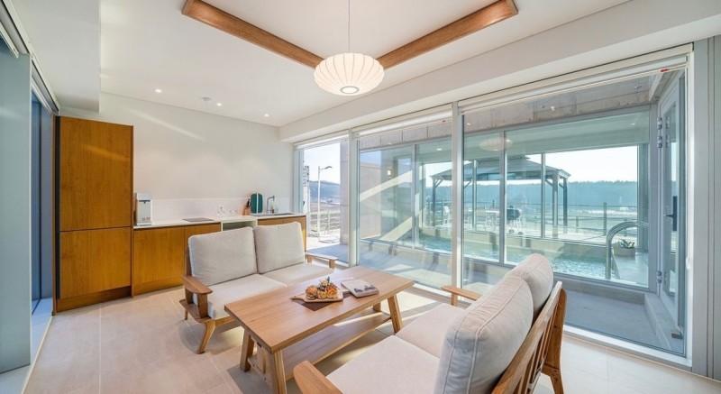 Taean (Anmyeondo) Oaten Pool Villa