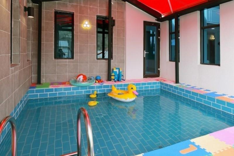 Gyeongju Pool Villa 467 Pension