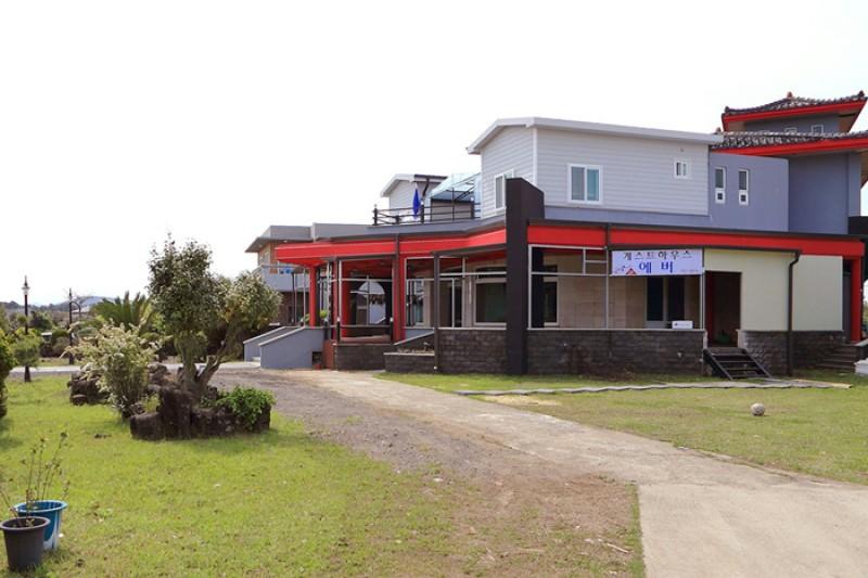 Seogwipo Guesthouse Ever Pension