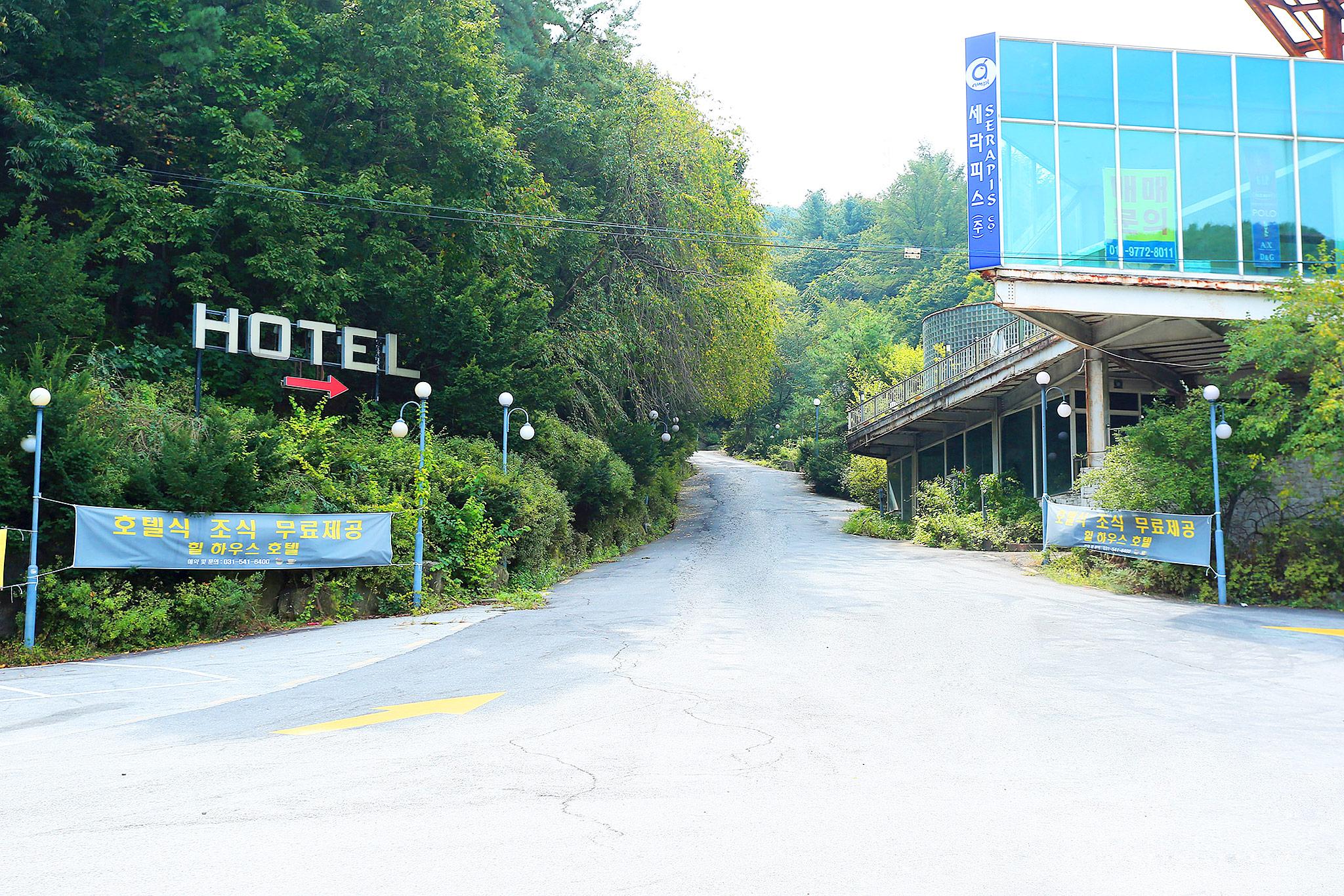 Pocheon Hill House-37