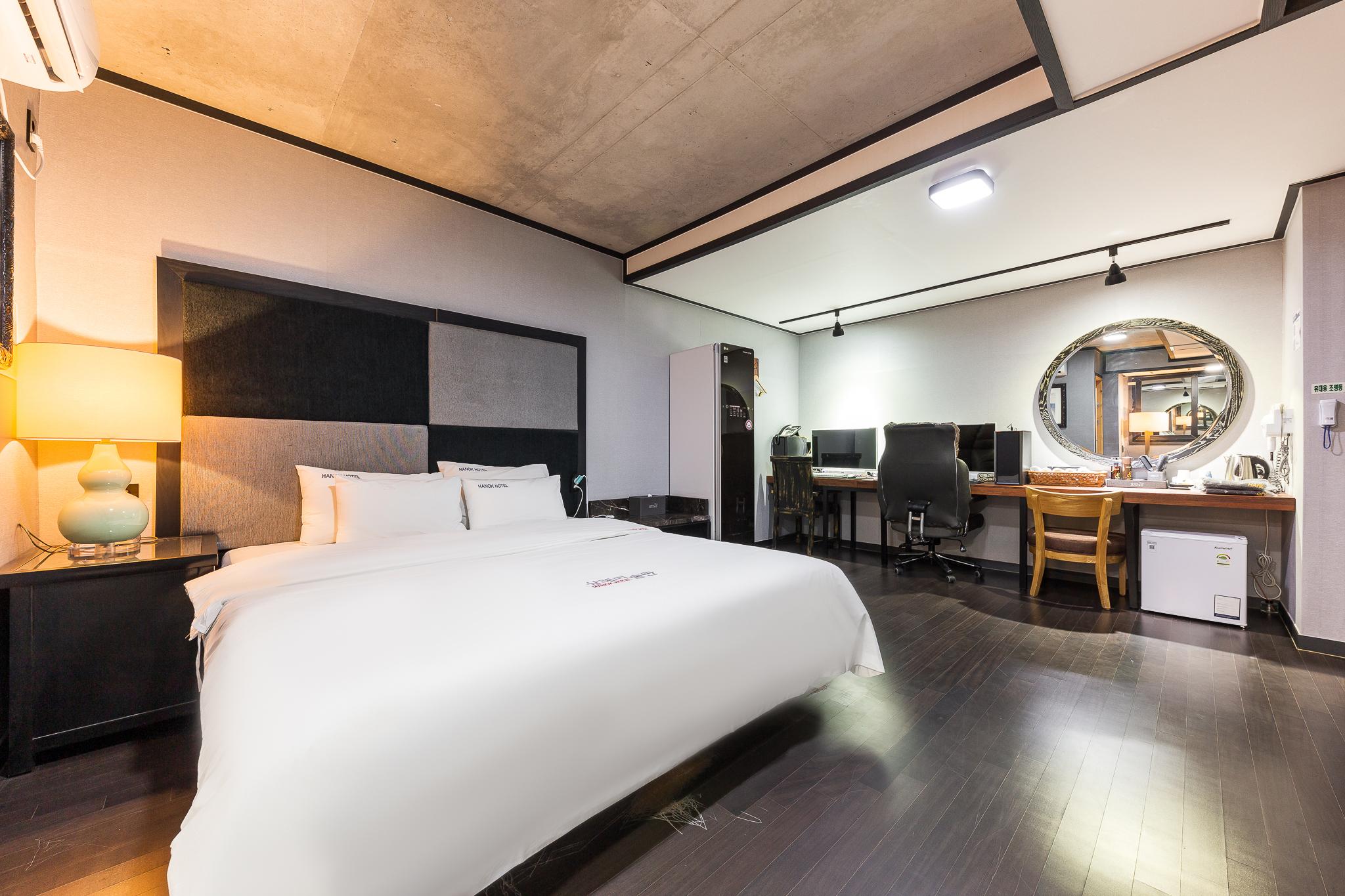 Wanju Hanok Hotel Samnye Museum Motel