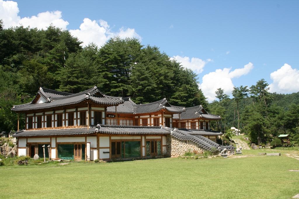 Pyeongchang Jeonggangwon Tourism Farm