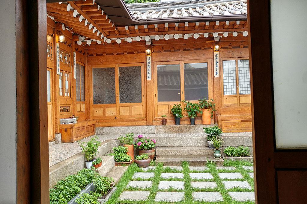 Bukchon Sohyeondang Hanok Stay-20