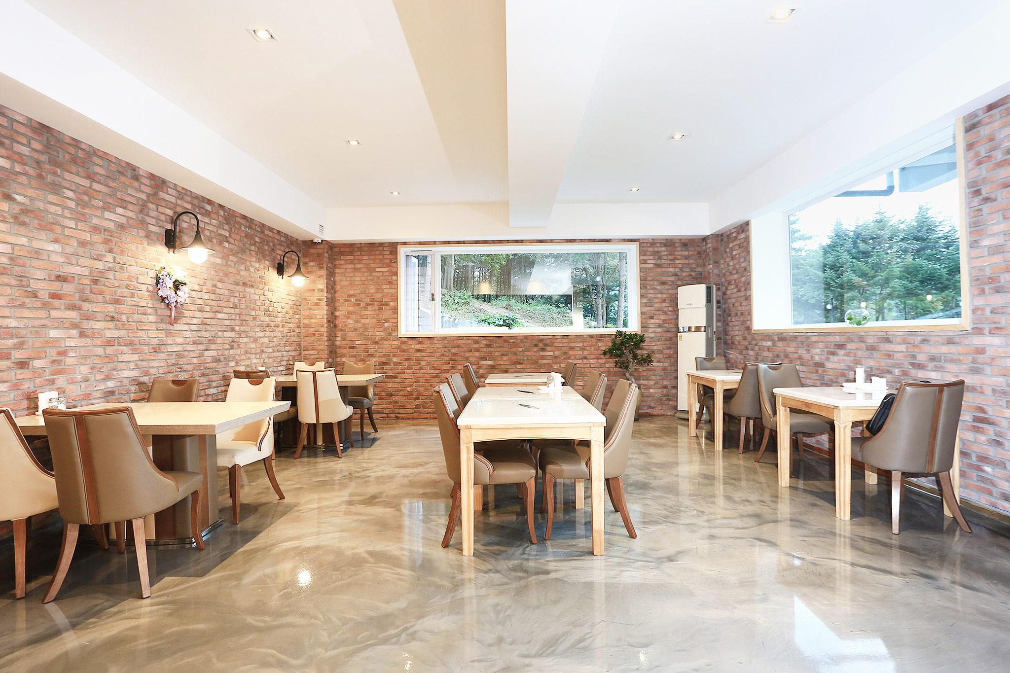 Pocheon Hill House-4