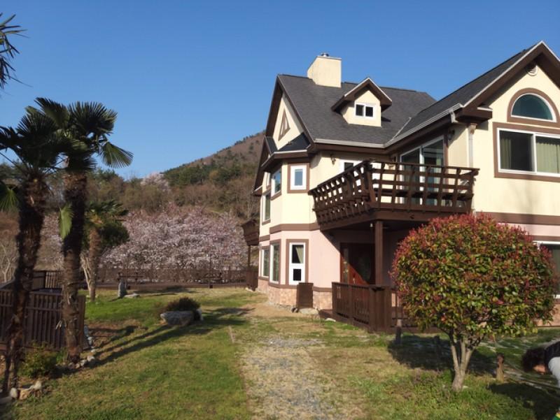 Namhae White House Pension