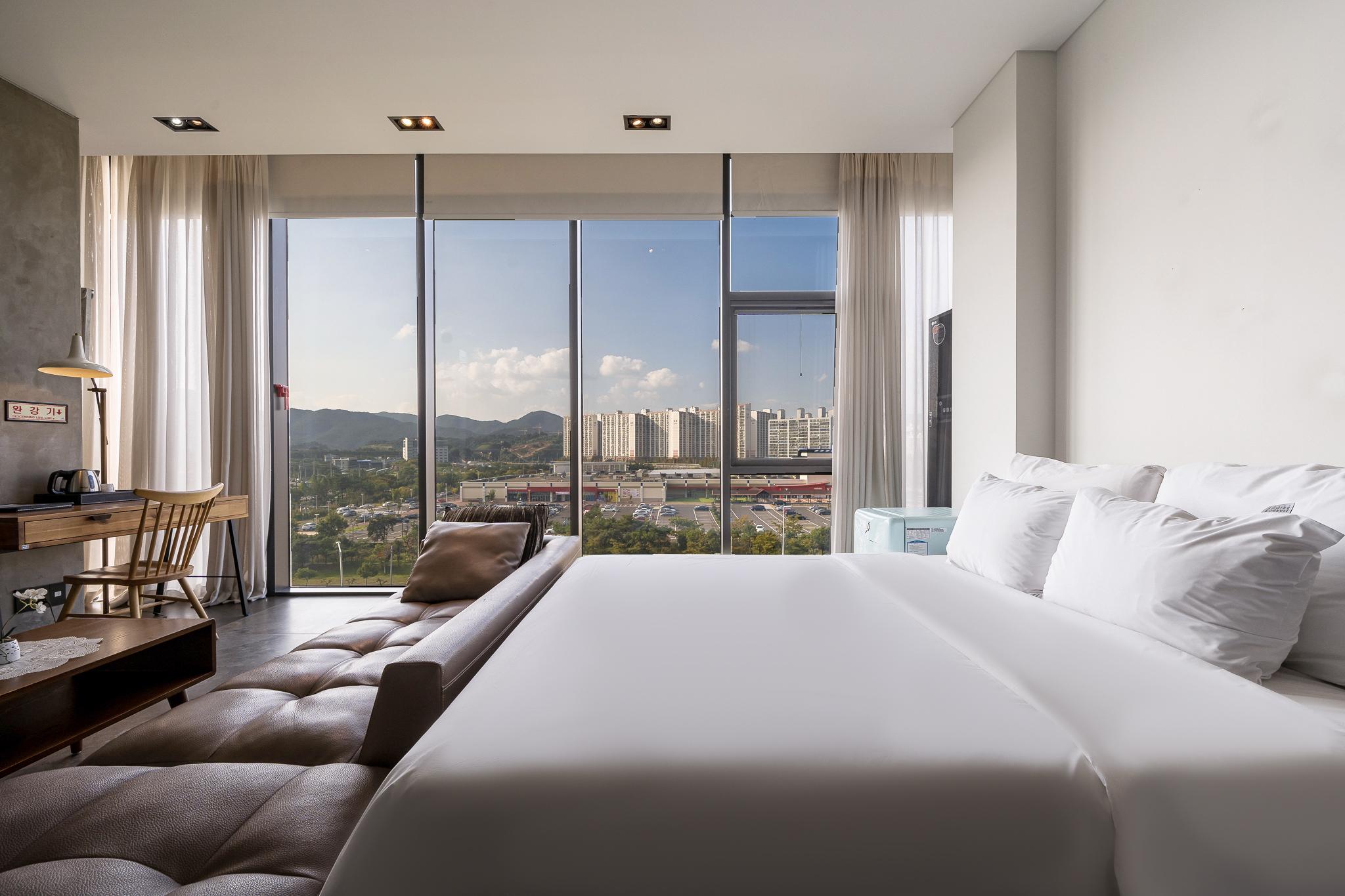 Gwangyang Harbor Bridge Hotel
