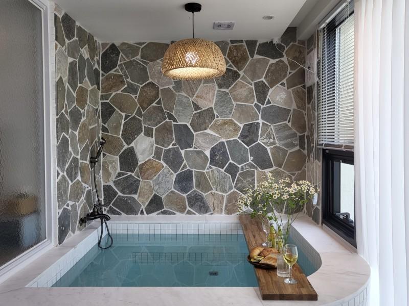 Gapyeong Dalgreen Gamseong Pension & Kids Pool Villa