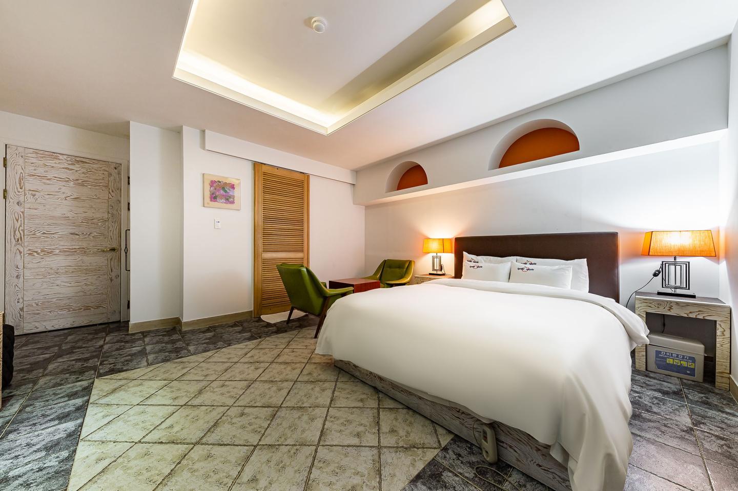 Chungju Apple Hotel
