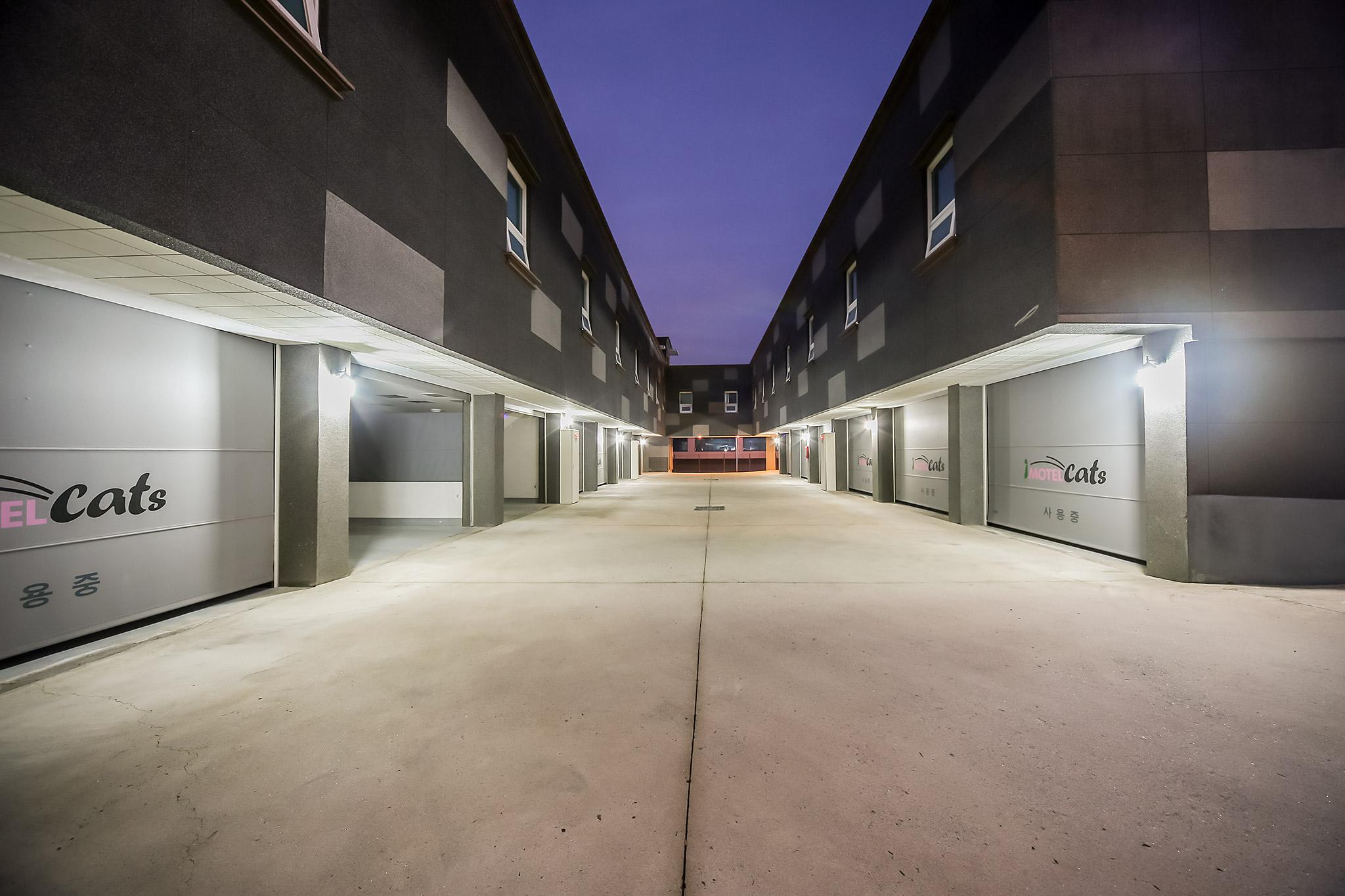 Changyeong Cats Self check-in Motel