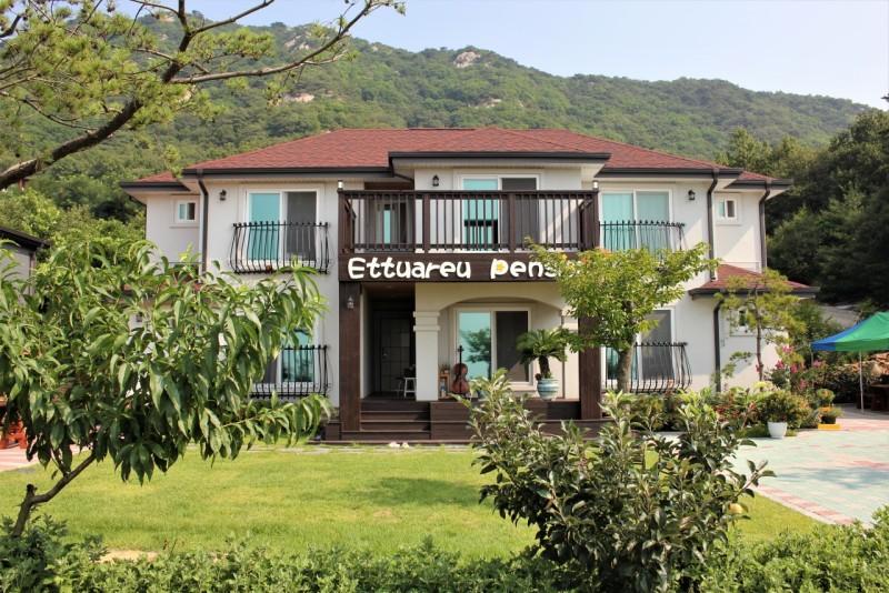 Ganghwado (Seongmodo) Etoir Pension