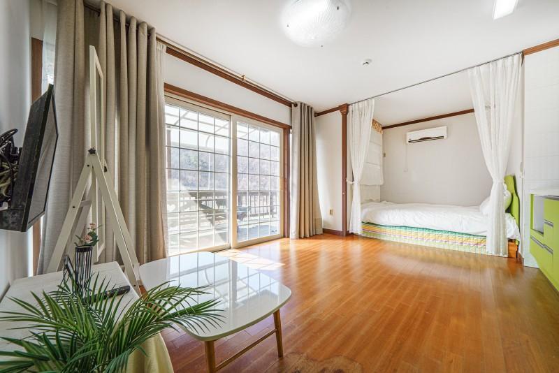 Hongcheon Byeolbit Ttrak Pension