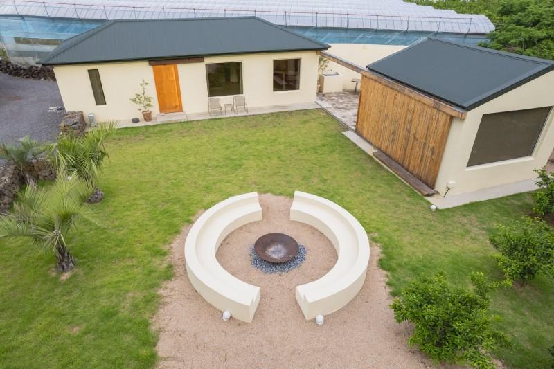 Seogwipo Gamsan Chagyeong Pension